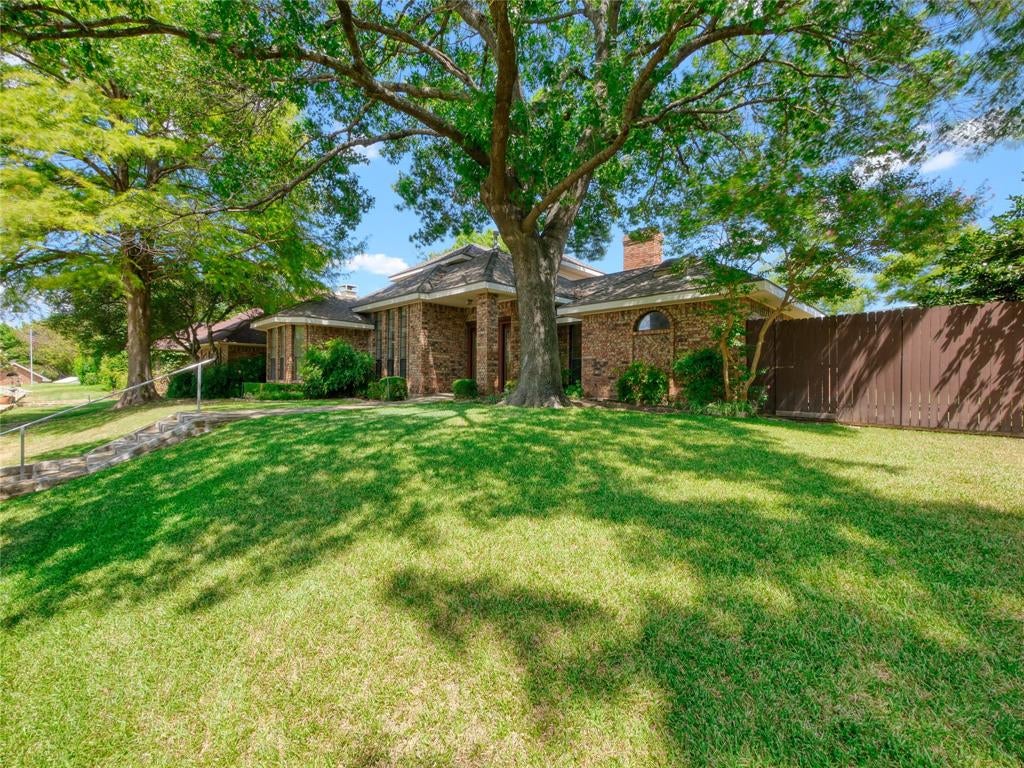 3706 Queenswood Lane