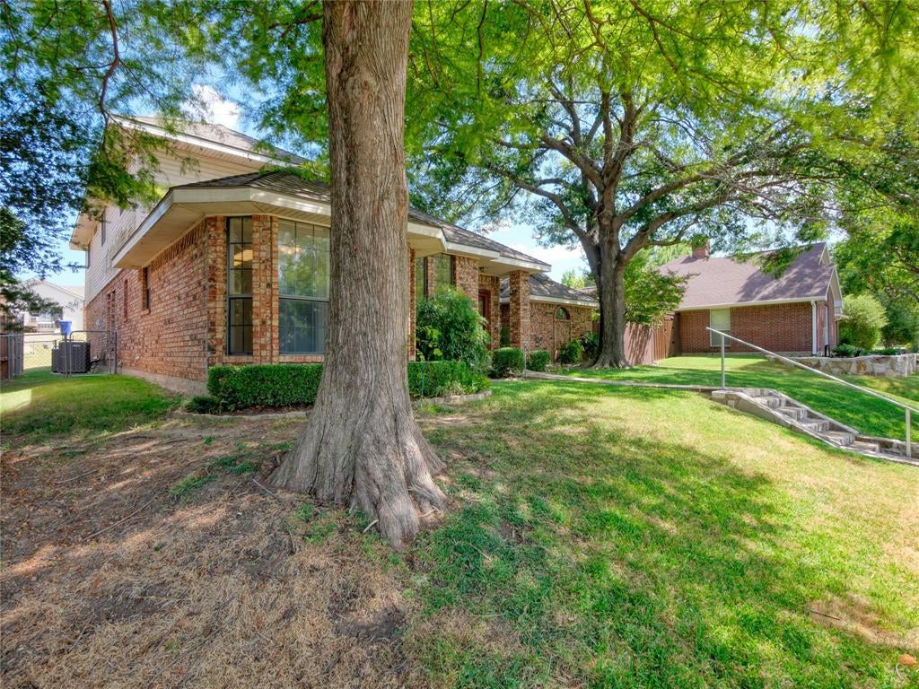 3706 Queenswood Lane