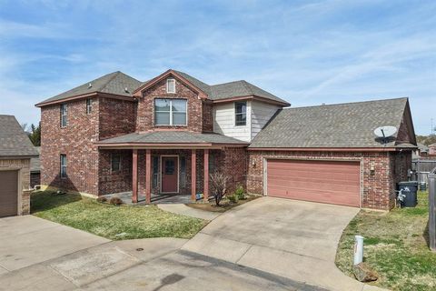 5107 Chesterfield Place Arlington TX 76017
