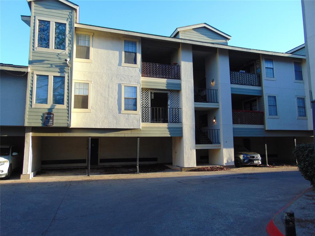 Wingate Condo - Residential