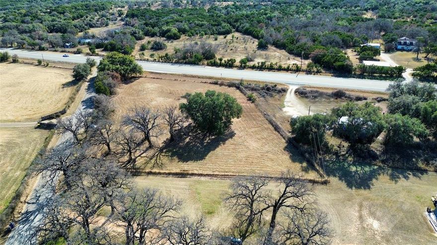 Hard to find 1.5 acre property in Glen Rose in the highly regarded Glen Rose ISD. This 1.5 acre tract is just minutes from the city limits and all Glen Rose has to offer. The property is fenced on all sides and is gated. Somervell County water is available for tap fee. If you've been looking for a little more room this is the property for you.