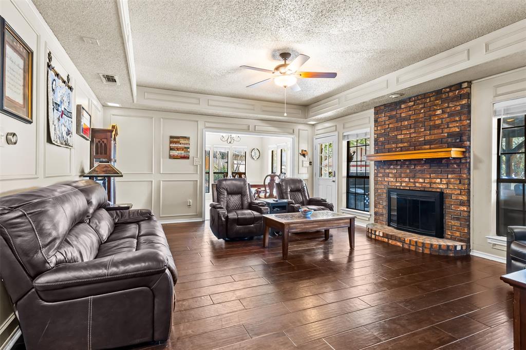 4219 Pleasant Oaks Court