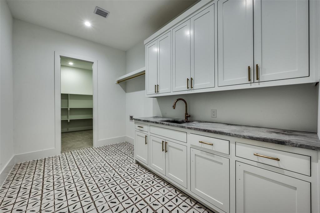 Cresthaven Place Add - Residential