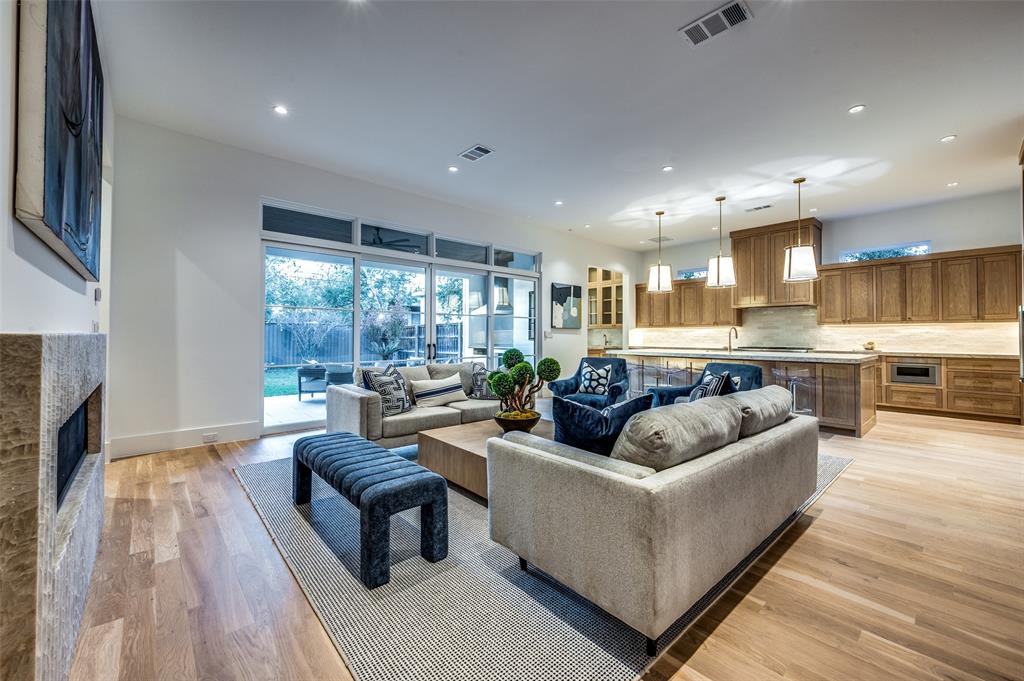 Cresthaven Place Add - Residential