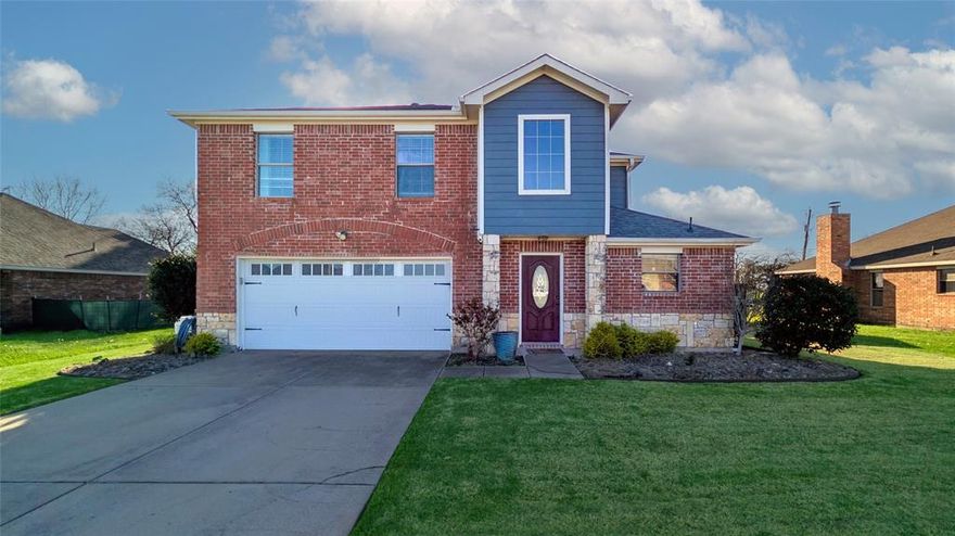 Welcome to your dream home in the charming town of Whitewright, TX, where you will find the perfect blend of comfort and convenience in this spacious 5-bedroom, 2-bathroom residence. Encompassing 2,268 square feet, this home offers ample space for family living and entertaining. As you enter, you'll be greeted by an inviting layout that seamlessly connects the living areas, accentuated by natural light that pours in through large windows with a clear view of the pool from the living room! Each of the five bedrooms offers generous space and flexibility, ensuring that everyone in the household can enjoy their personal retreat. Step outside to discover a private oasis featuring a refreshing pool and outdoor kitchen, ideal for soaking up the Texas sunshine and hosting summer get-togethers. Located in a neighborhood that takes pride in its strong sense of community, this home is conveniently close to top-rated schools. With its perfect combination of location, space, and features, this gem is ready for you to make it your own. Enjoy the best of suburban living with all the amenities and comforts your family deserves.