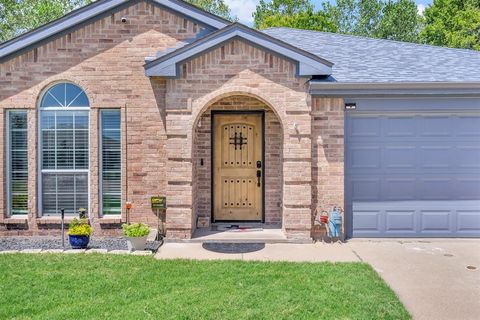 A home in Waxahachie