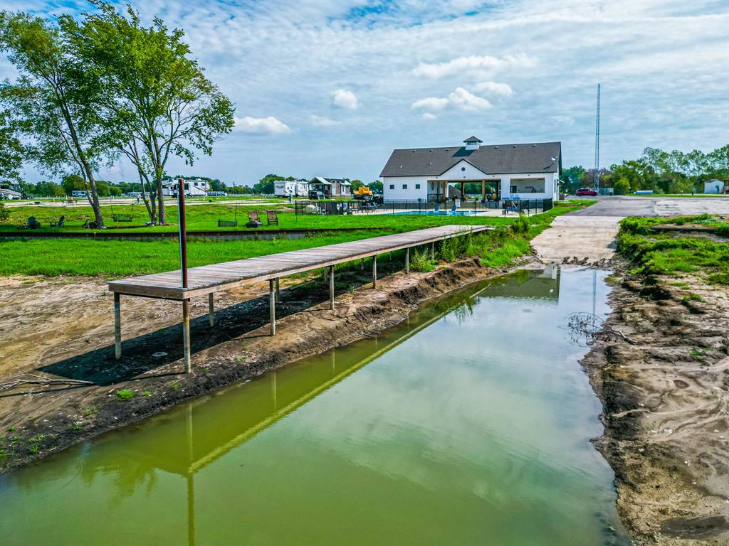 Peninsula Point - Land