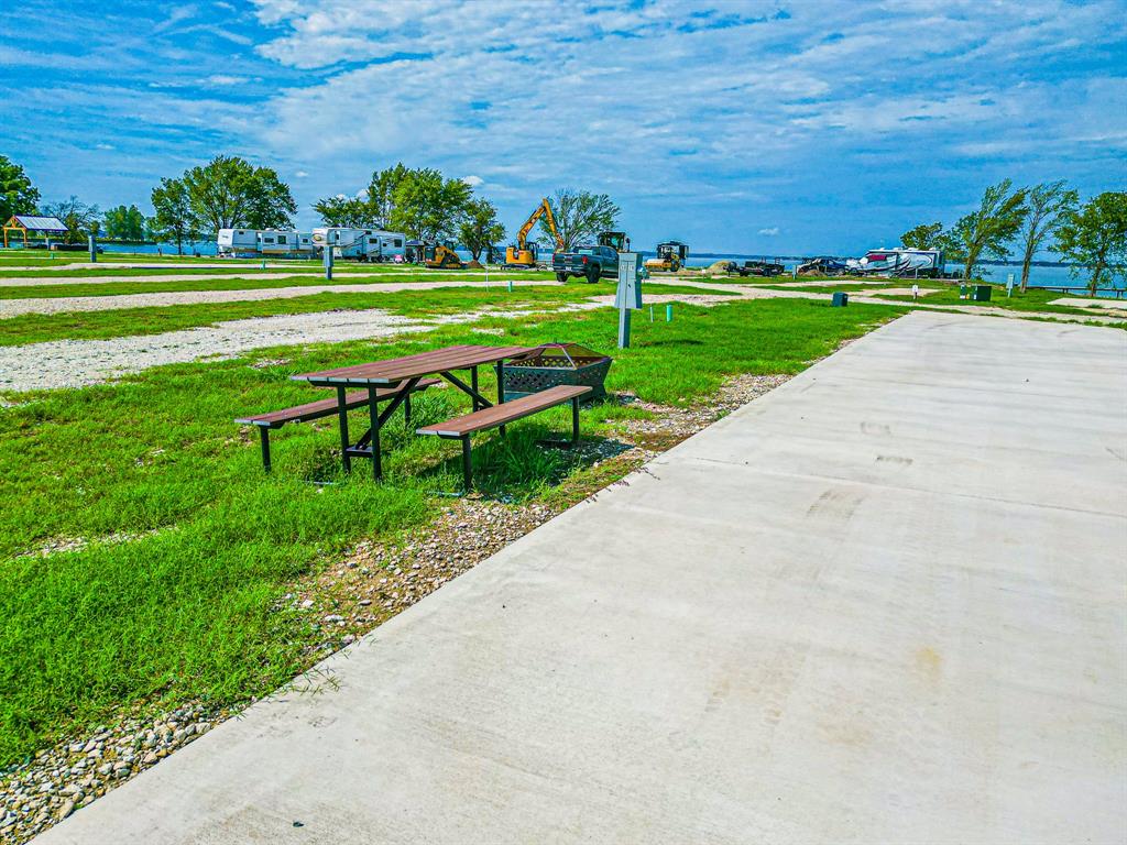 Peninsula Point - Land