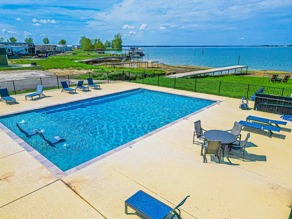 Peninsula Point - Land