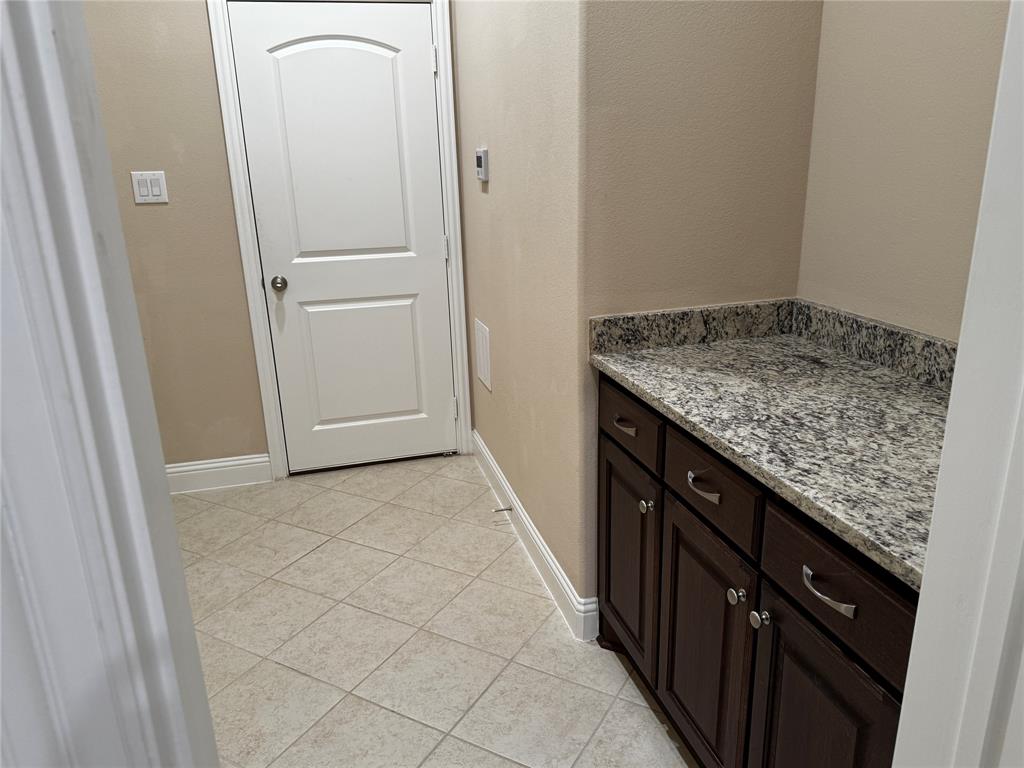 Wellington Manor - Residential Lease