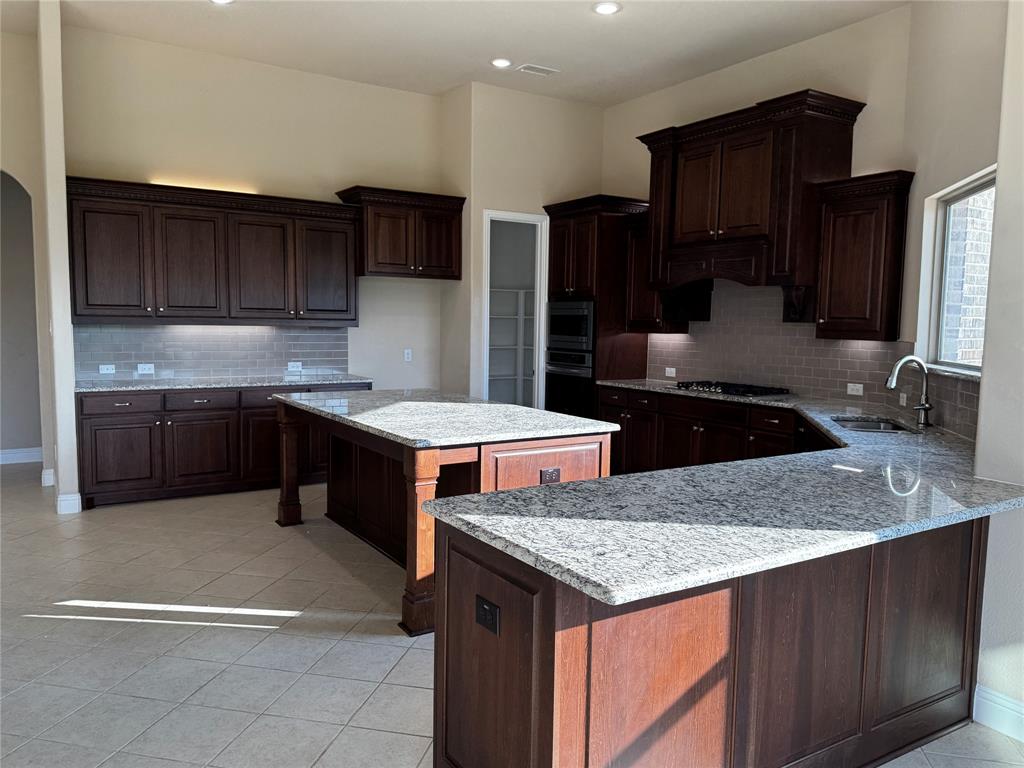 Wellington Manor - Residential Lease