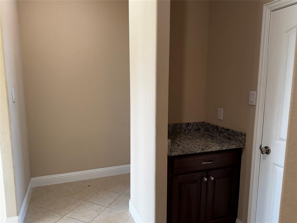 Wellington Manor - Residential Lease