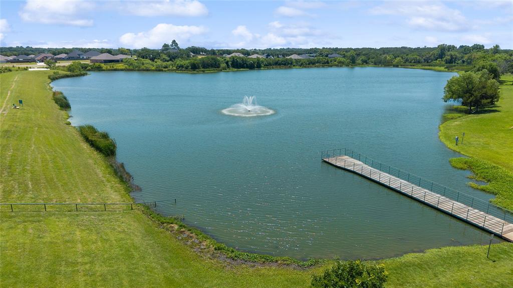 Mountain Valley Lake Tr - Residential