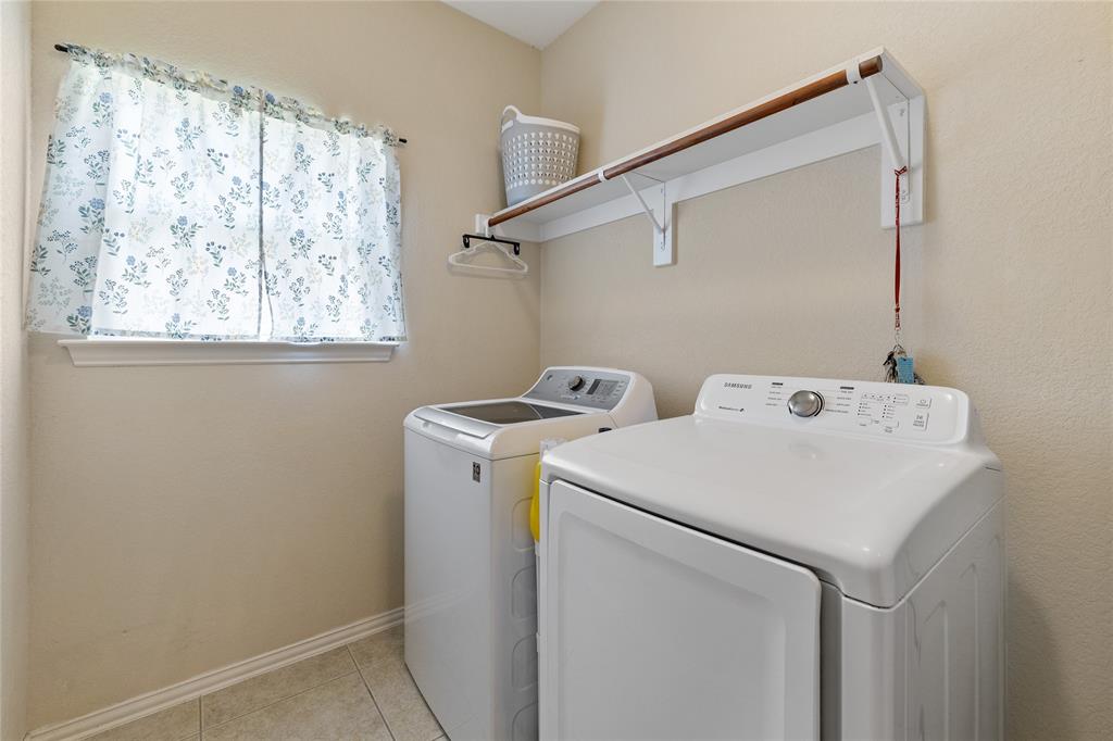 Mountain Valley Lake Tr - Residential