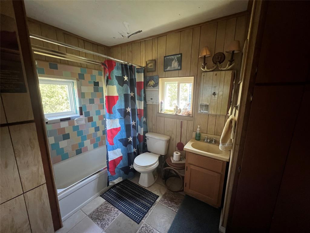 Lake Edge Harbor - Residential