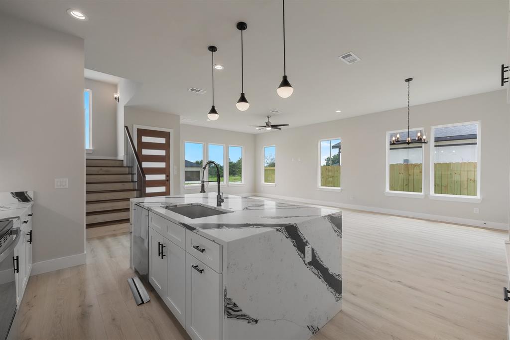 Alameda Heights - Residential