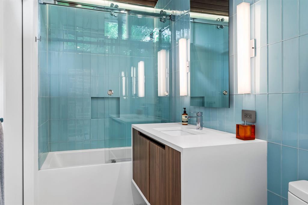 LAKESHORE HILLS REV - Residential