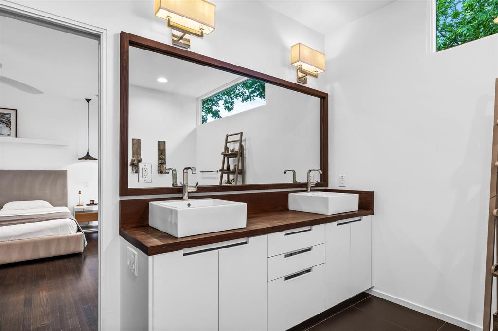 LAKESHORE HILLS REV - Residential