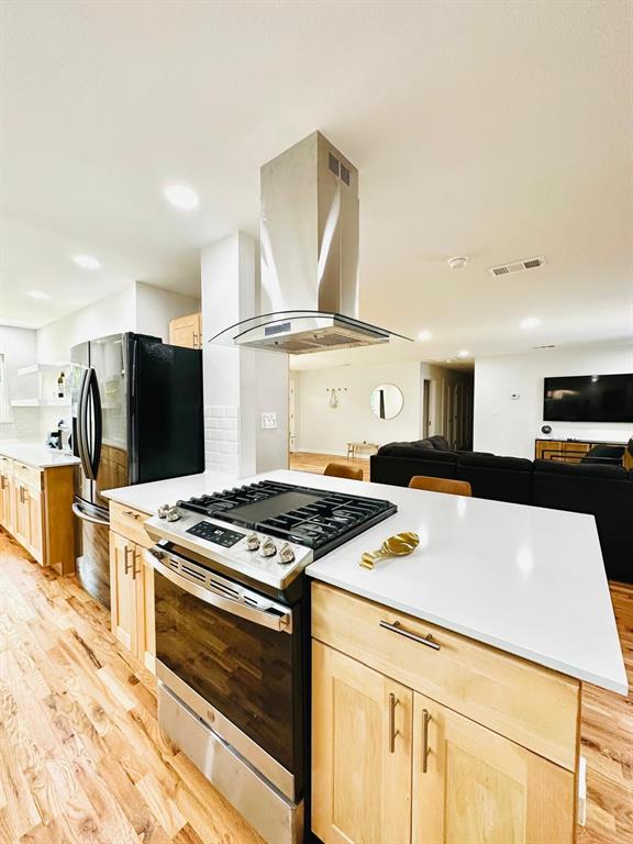 1009 Walnut Street