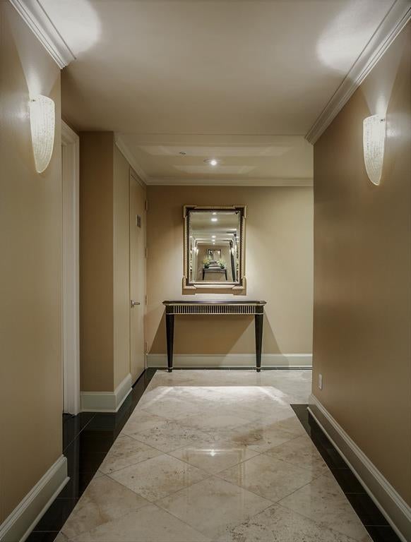 3401 Lee Parkway 508