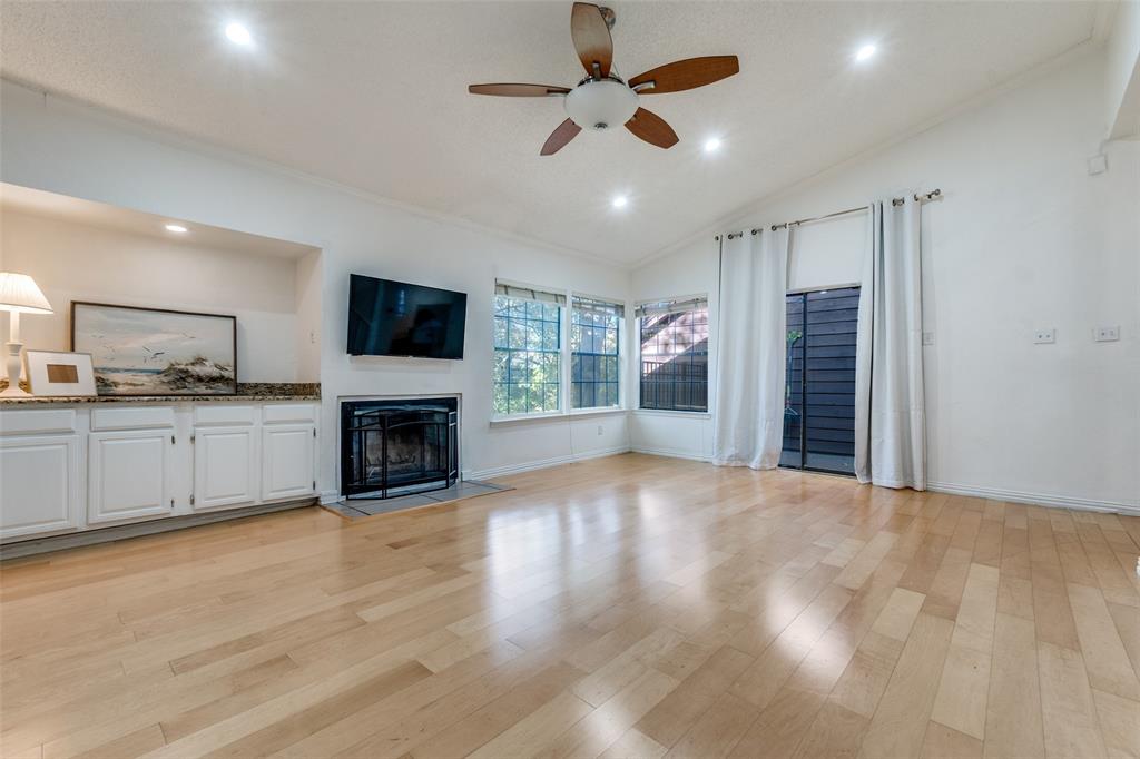 Big Thicket Twnhms - Residential