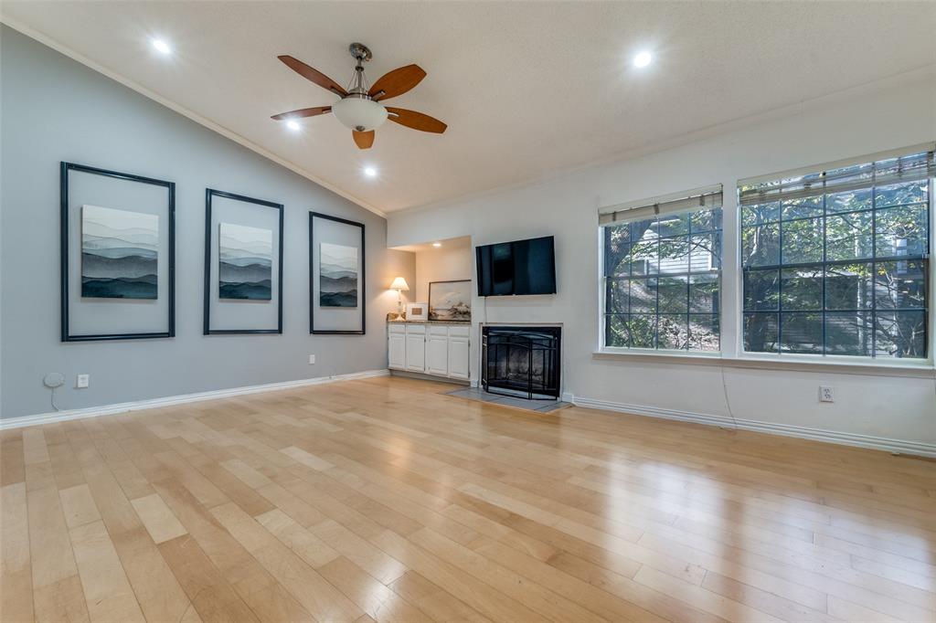 Big Thicket Twnhms - Residential