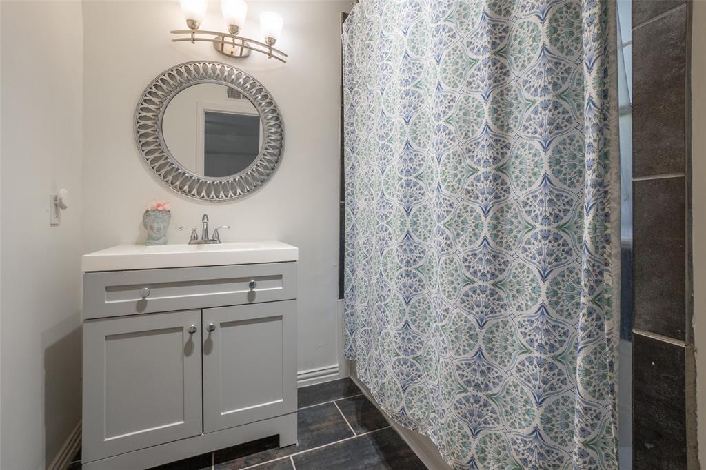 Big Thicket Twnhms - Residential