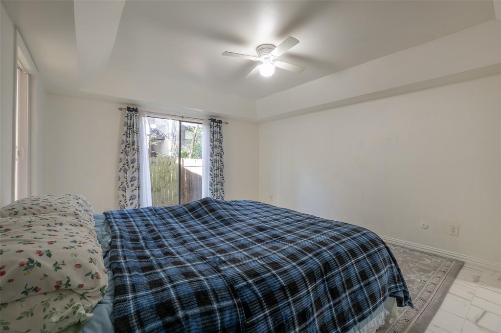 Big Thicket Twnhms - Residential