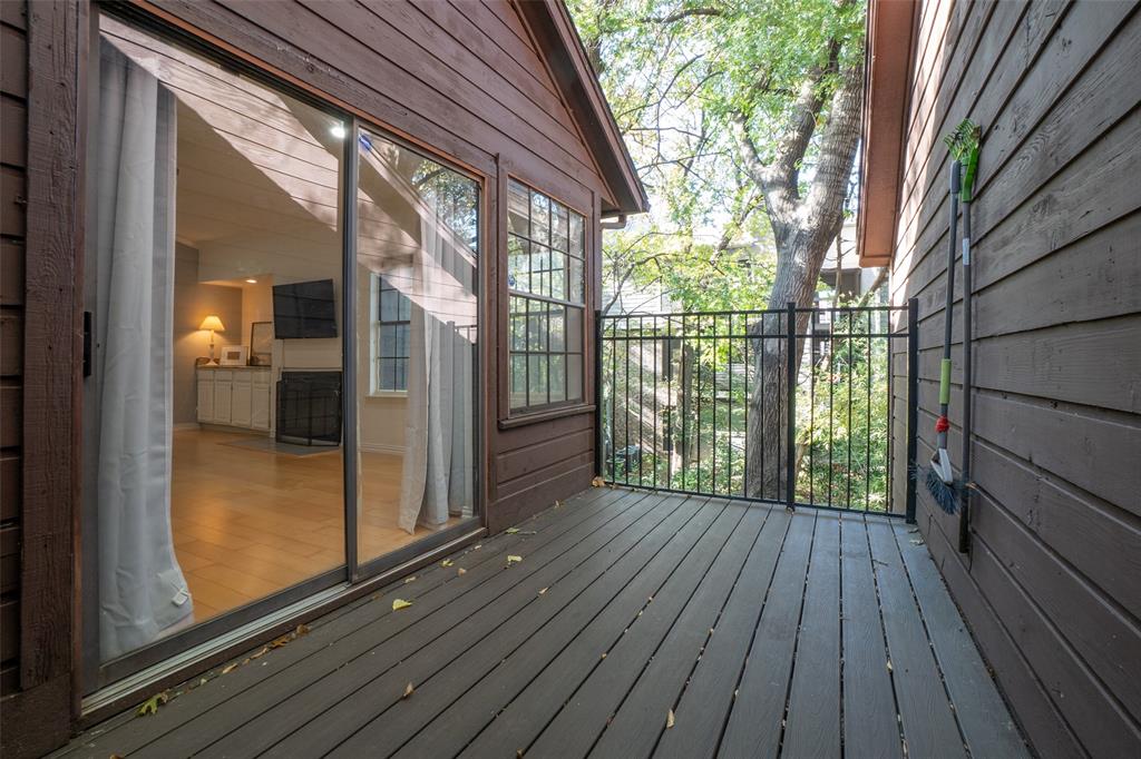 Big Thicket Twnhms - Residential