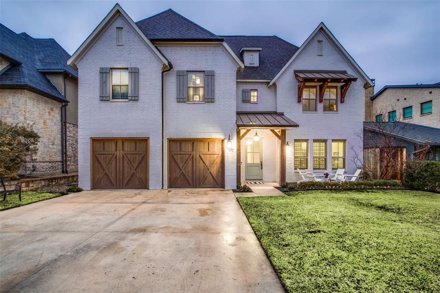 Quality design meets exquisite finish out in this 2016 home by Cambridge Custom Homes w 5 beds, 5.1 baths & 5,002 sq ft. Natural light pours in from large windows, showcasing wood floors, designer lighting, tile, multiple built-ins & more. Downstairs enjoy a den w vaulted ceiling & fireplace, and dining room, study & guest suite. The kitchen includes quartz countertops, ss appliances, walk-in pantry & generous sized breakfast area. Upstairs are 3 bedrooms & game room, as well as primary suite w sitting area & spa-like bath w quartz countertops, dual vanities, stand-alone garden tub & separate shower. Outdoors is a covered back patio overlooking a turfed backyard w privacy fence. Zoned to Lakewood Elementary!
