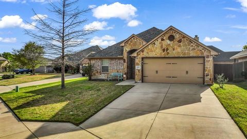 4315 Logan Circle Granbury TX 76049