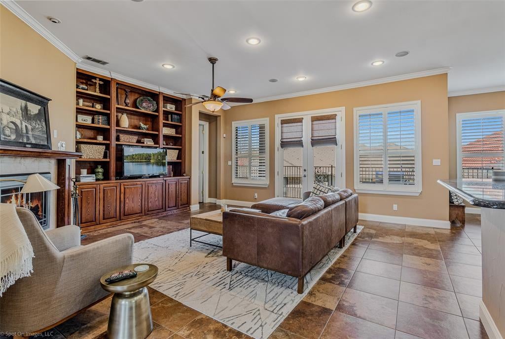 3010 Lakeside Drive