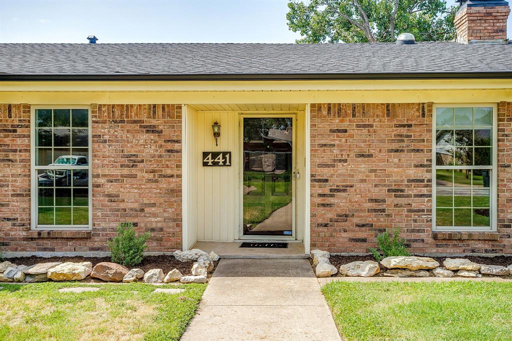 441 W Pleasantview Drive