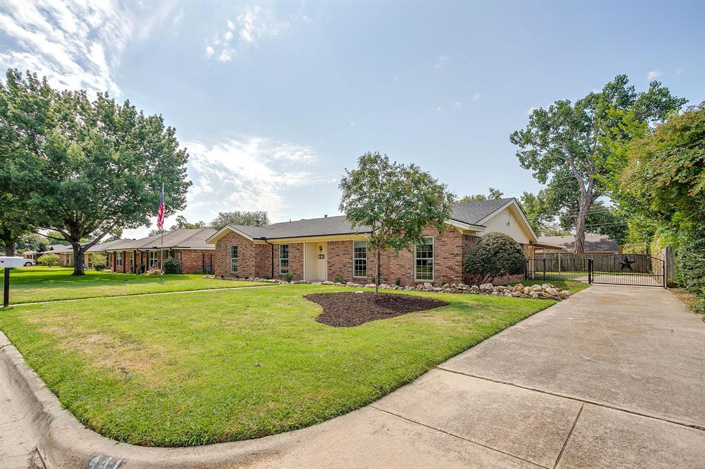 441 W Pleasantview Drive
