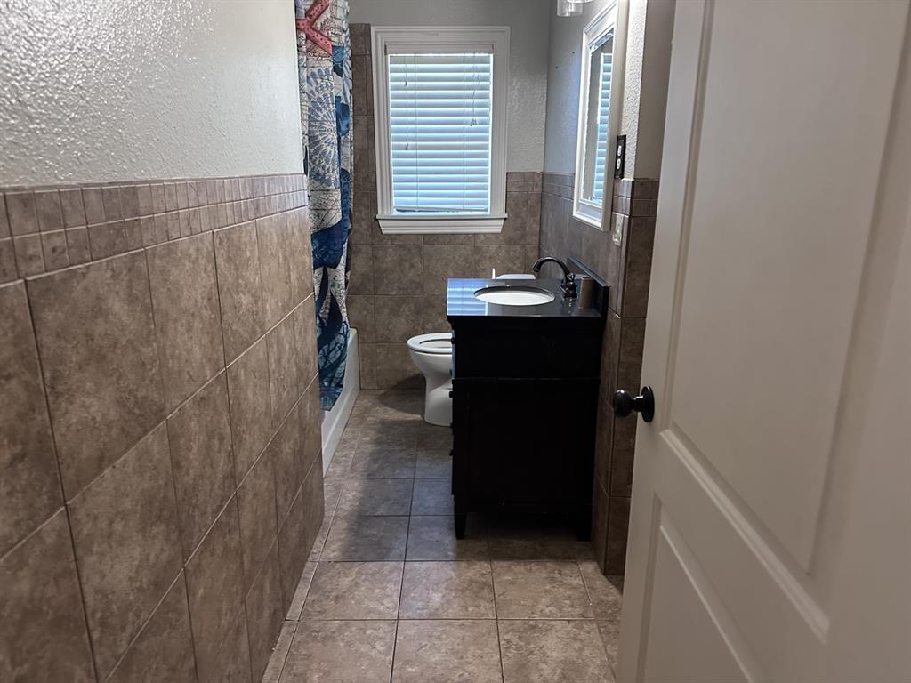 Elmwood West - Residential Lease