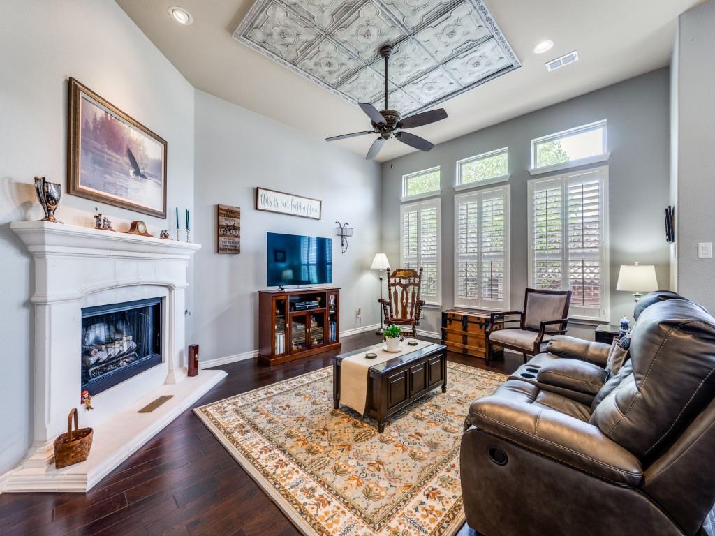 1220 Isabella Lane