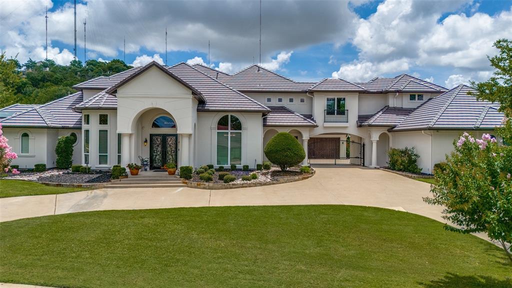 2114 Holly Ridge Court