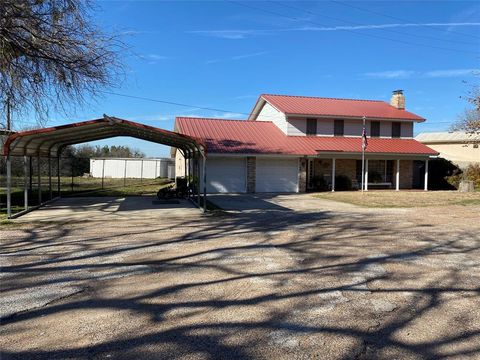 A home in Comanche