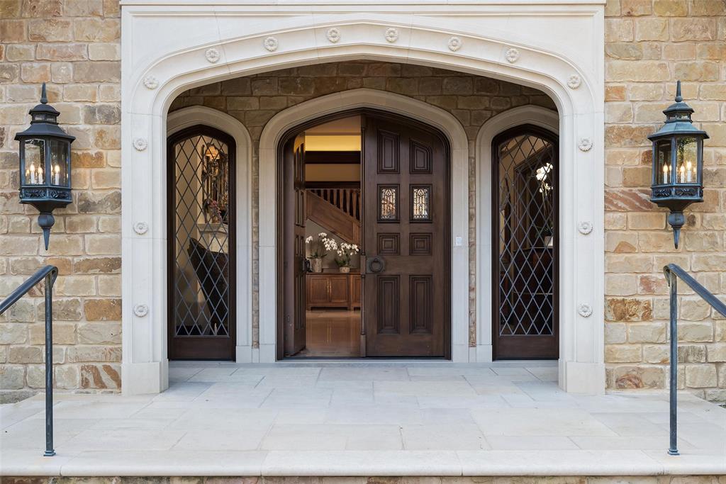 3711 Lexington Avenue