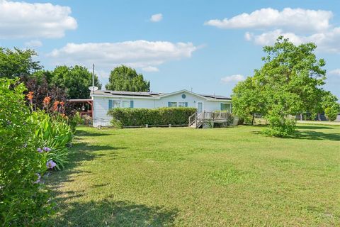 Photo of 3300 Happy Meadows Drive, Alvarado, TX 76009 (MLS # 21308100)
