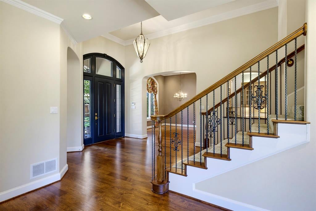 6008 Laurel Valley Court