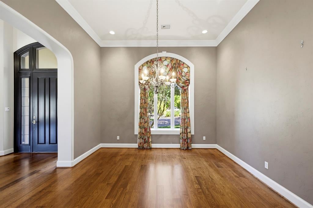 6008 Laurel Valley Court