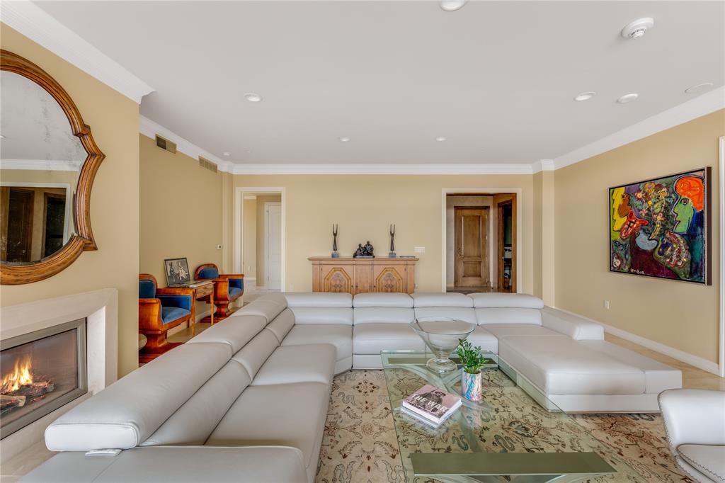 Plaza/Turtle Crk Residences Ph - Residential