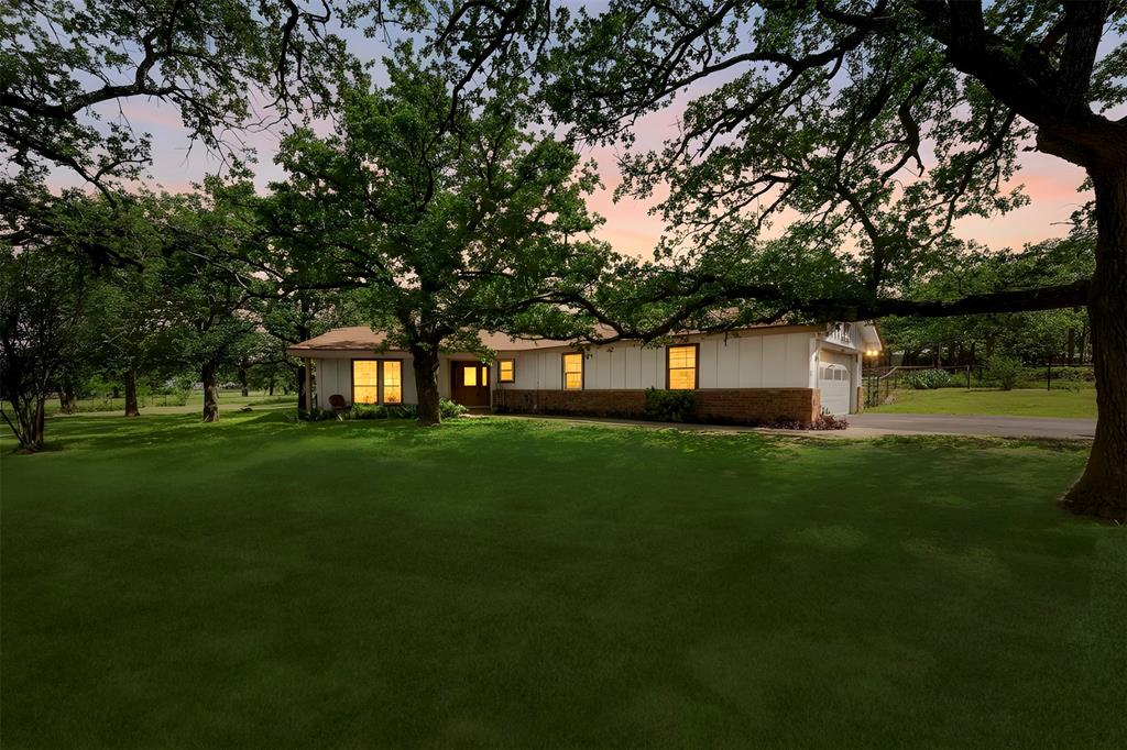 1816 Caddo Peak Road