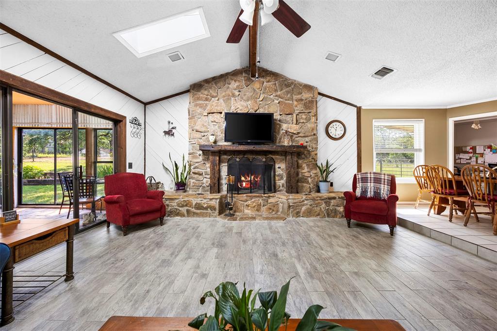 1816 Caddo Peak Road