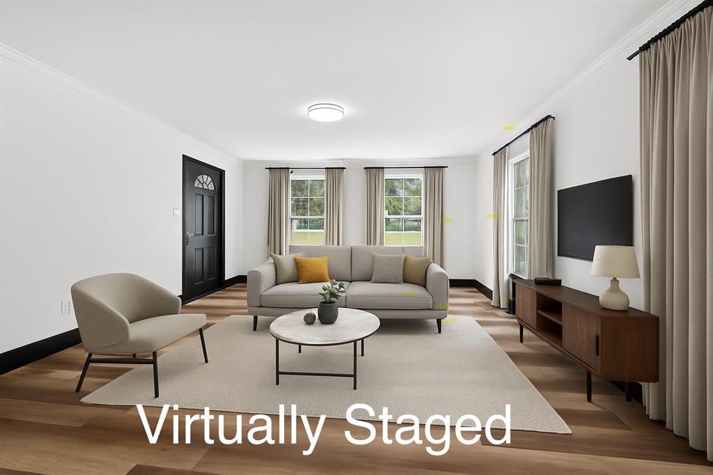 205 W Bond Street