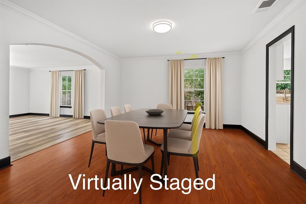205 W Bond Street