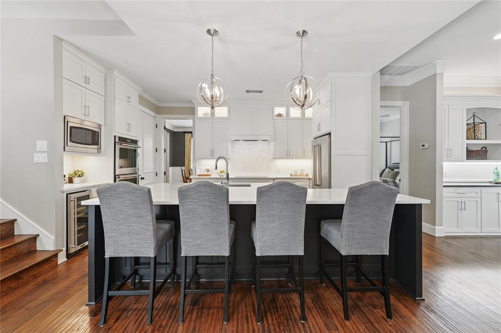2824 Creek View Drive