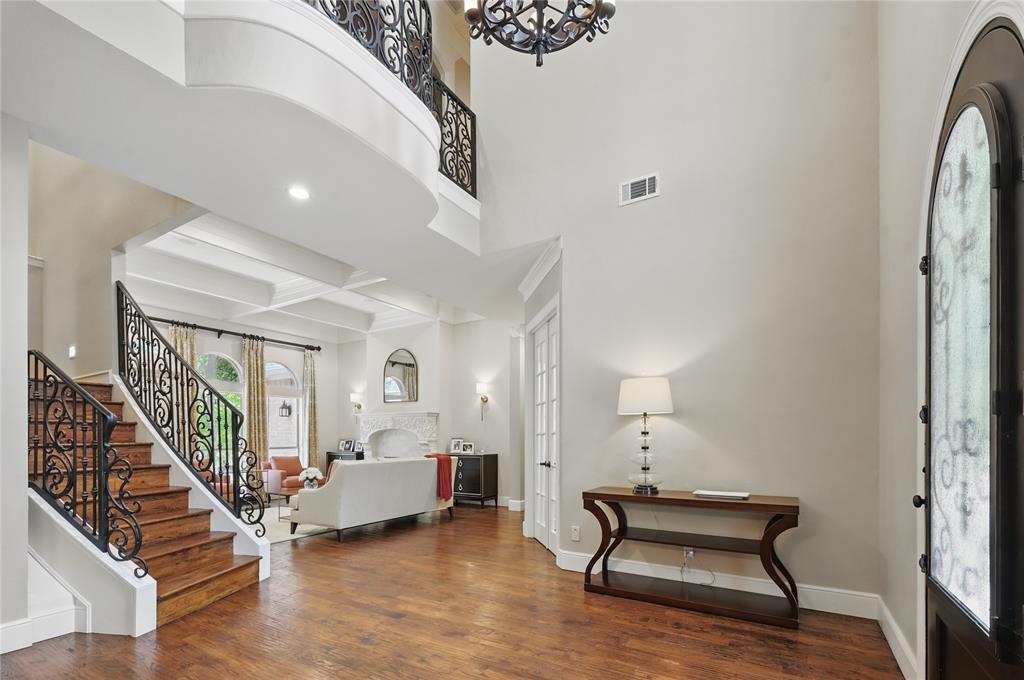 2824 Creek View Drive