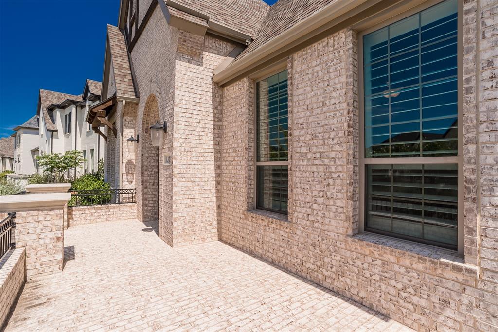 1323 English Setter Drive